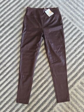 Thread & Supply Faux Leather Leggings in Mahogany Size M, NWT